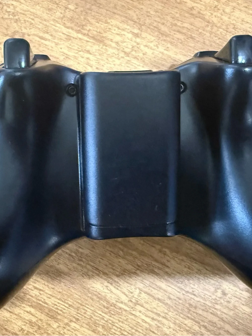 Xbox 360 wireless controllers set of 4 *FOR PARTS ONLY* *1 is still in GUC*